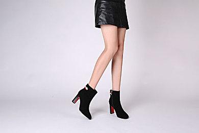 《流放之路2》中 你能在技能宝石内再镶嵌宝石